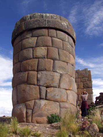 Incan burial chullpas at Cutimbo