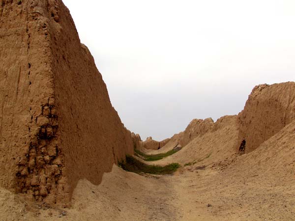 Sand filled old streetways