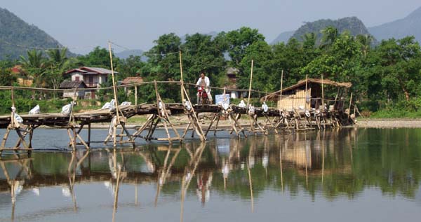 Nam Song's toll bridge