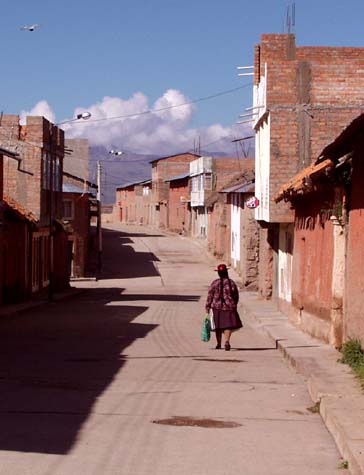Woman in Lampa, el pueblo rosada Woman in Lampa, el pueblo rosada