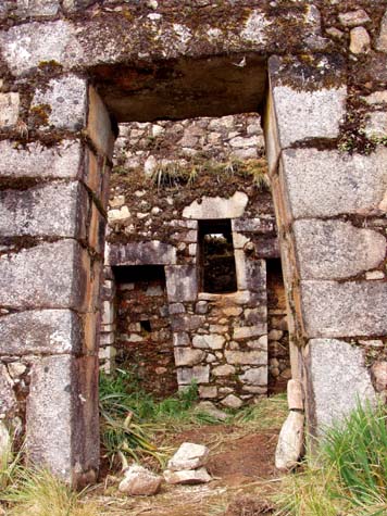 Inca Wasi, through the front door Inca Wasi, through the front door