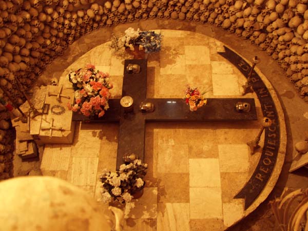 Tomb of Enrique Torres Belón