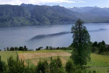 View from the mercado at El Diablito over Lago Rupanco